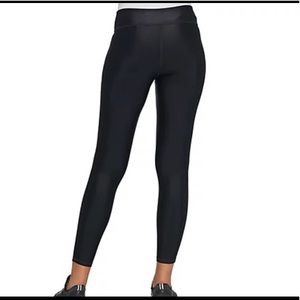 Susan Lucci Black Cropped Yoga Leggings / Size Small / Color Black